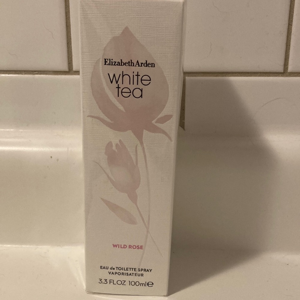 Elizabeth Arden white tea Eau de Toilette Spray- Wild Rose 100ml